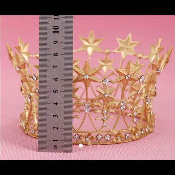 Crown - Picture 2 of 6